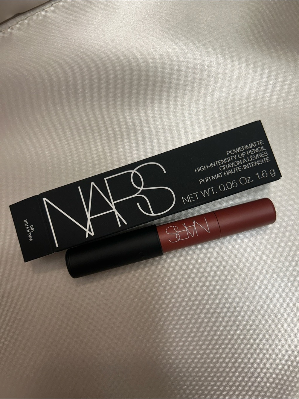 NARS lip pencil Walkyrie